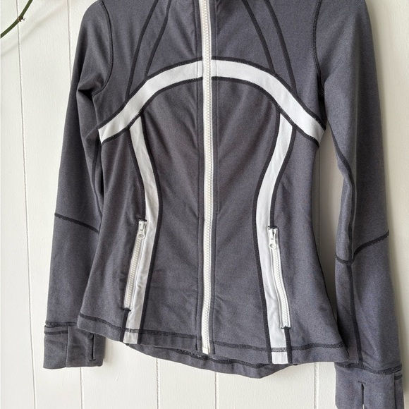Lululemon Define Jacket | Size 4 - Picture 2 of 5